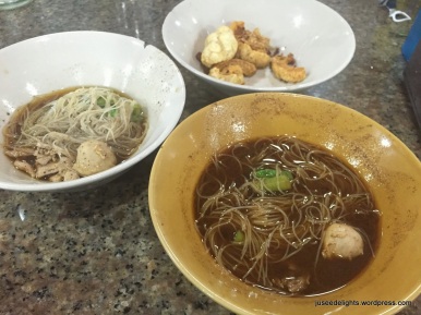 Thai Noodles with Meatballs, Deep-fried Pork Skin; Best Boat Noodles, Bangkok